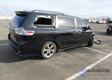 2015 Toyota Sienna Se Premium 8 Passenger z USA, uszkodzony, nr VIN 5TDXK3DC1FS593873